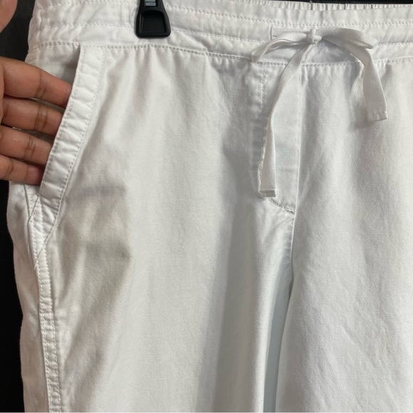 Talbots Women’s White Cropped Pull-On Pants 12P Summer Vacation Resort - Picture 2 of 8